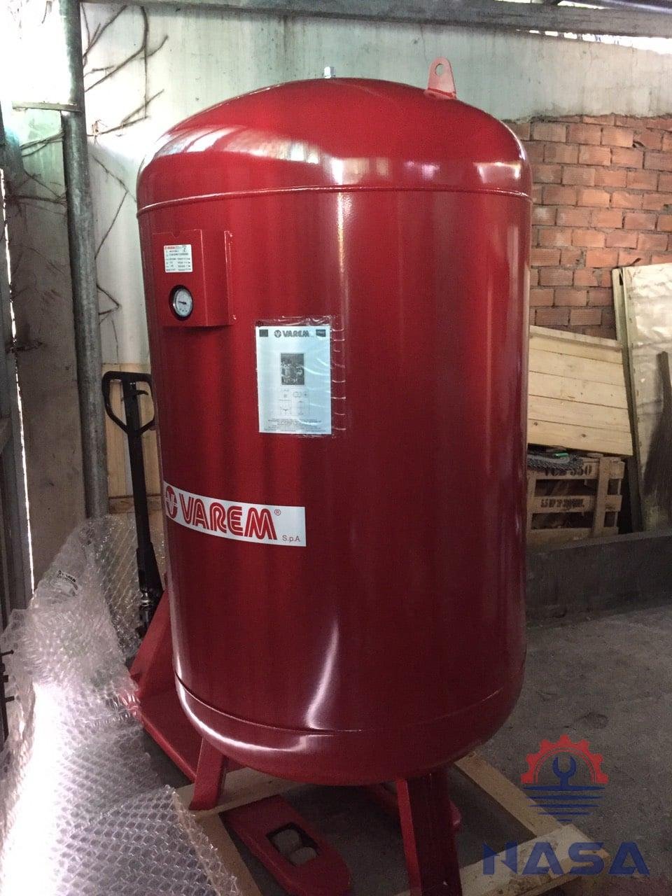 Bình Tích Áp Varem 20 L 10 BAR nhằm tăng áp lực đường ống